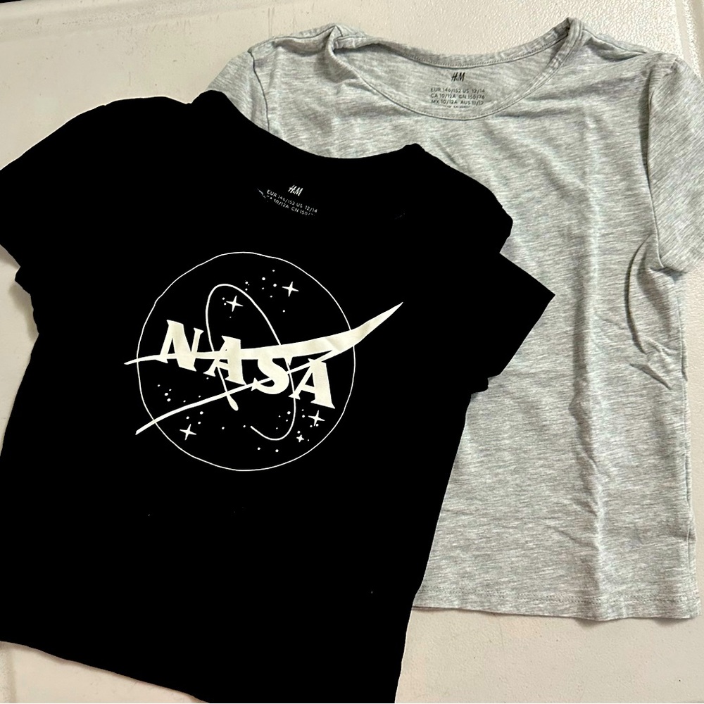H&M 2-pack T-shirts.